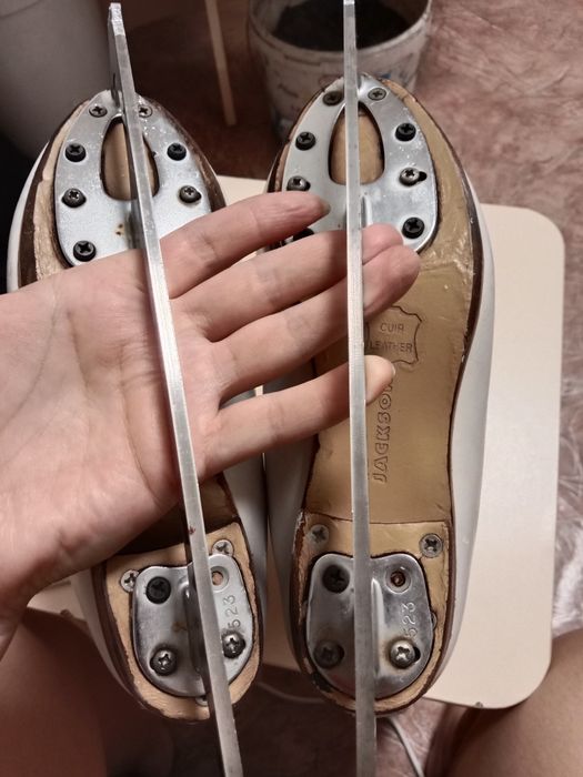 Продам профессиональные Коньки Джексон