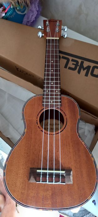 Продам укулеле состяние нового