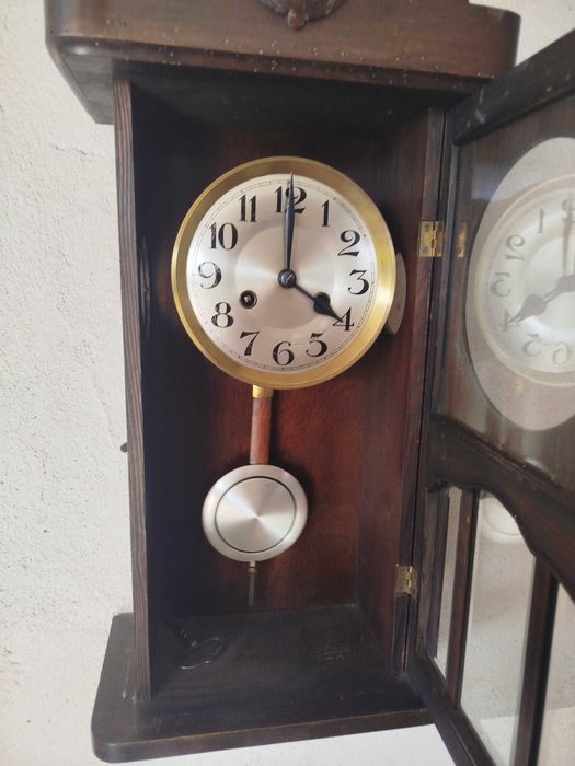 Стар стенен английски часовник