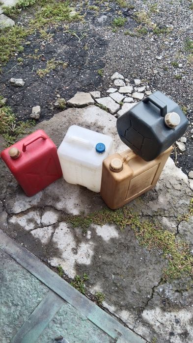 Канистры СССР полиэтиленовые 10 л