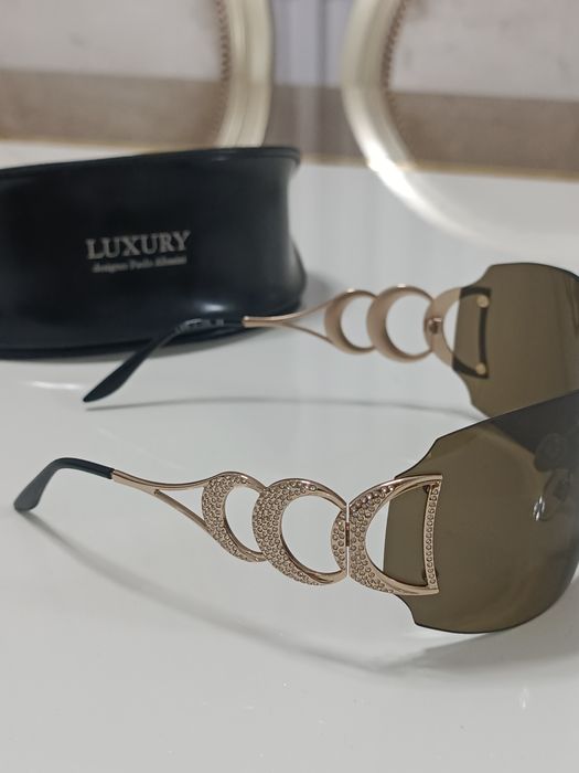 Солнцезащитные очки женские