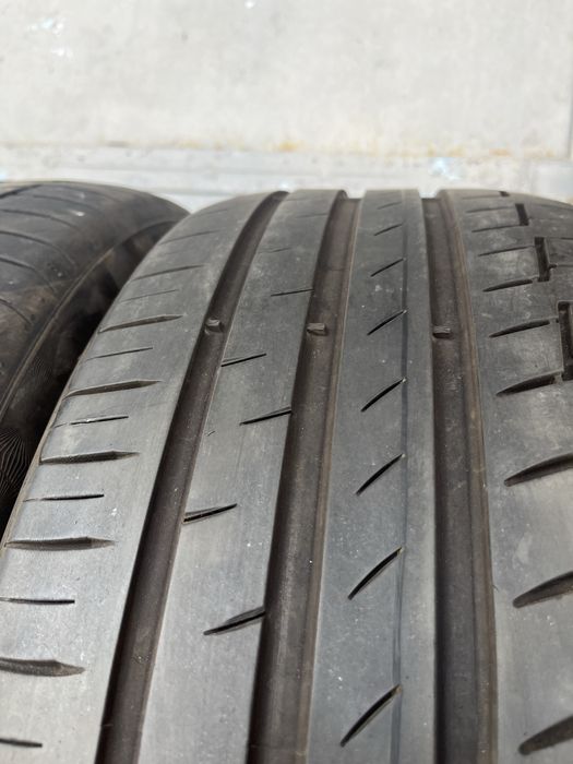 2 бр. летни гуми 235/45/19 Continental DOT 0419 5+ mm