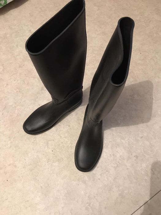 Продавам гумени ботуши