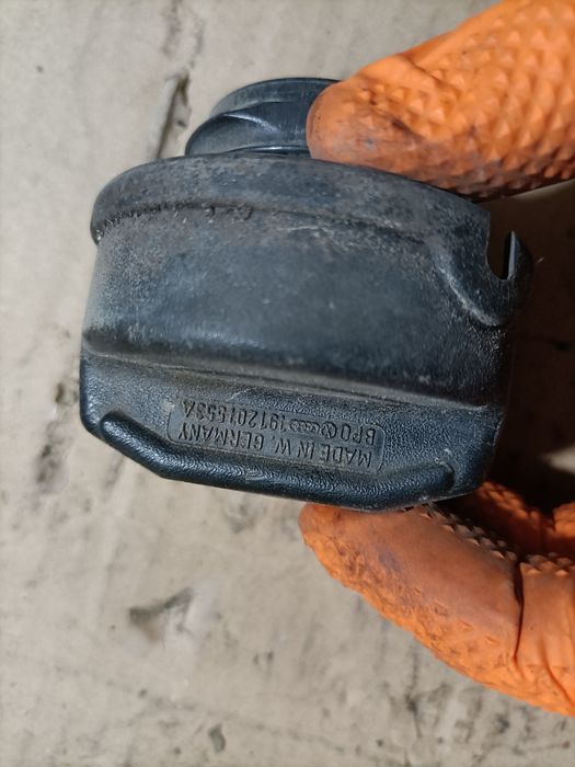 Bușon : spider 156 166 C3 C4 spark , livrez colet avantajos oriunde în