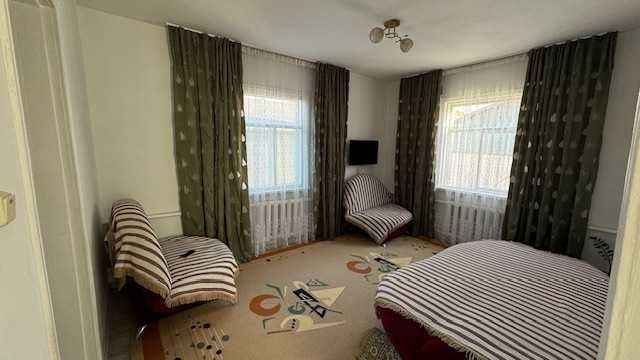 Продам дом в хорошем районе.