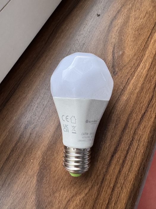 Nanoleaf: Banda led, bec, telecomanda