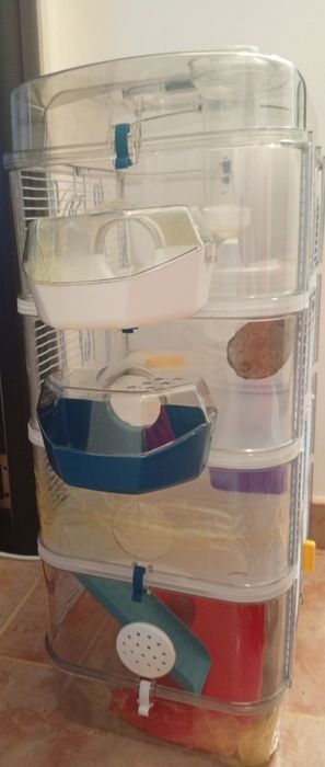 Vând Urgent Cusca Hamster Cu 4 Etaje