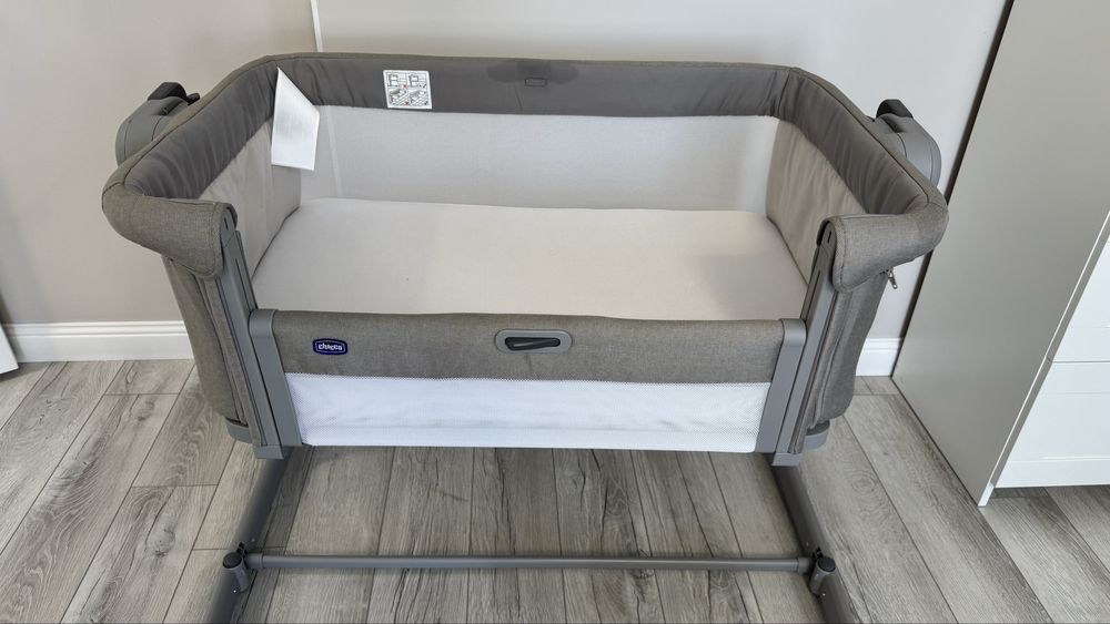 Детская манеж-кровать от chicco