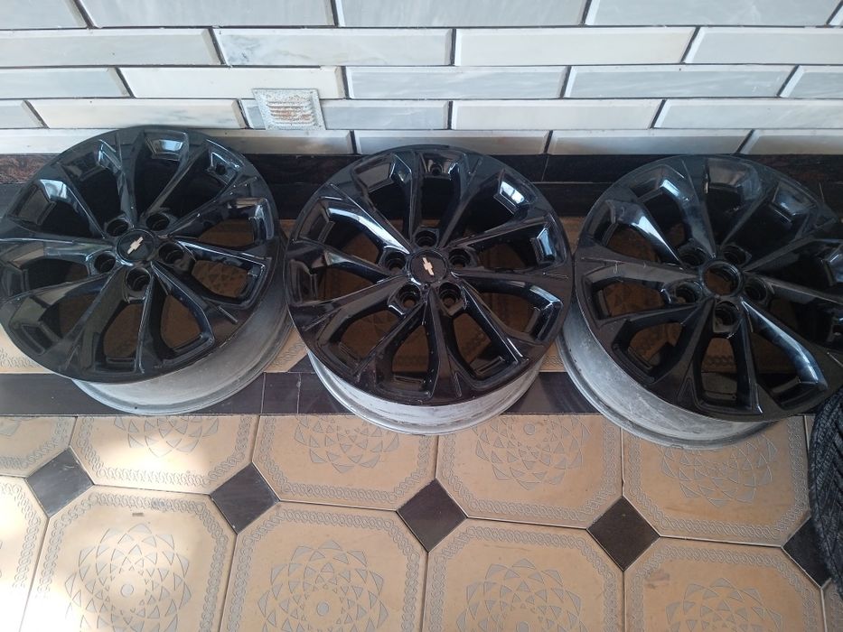 Малибу диска балон сотилади.монза диска хам бор