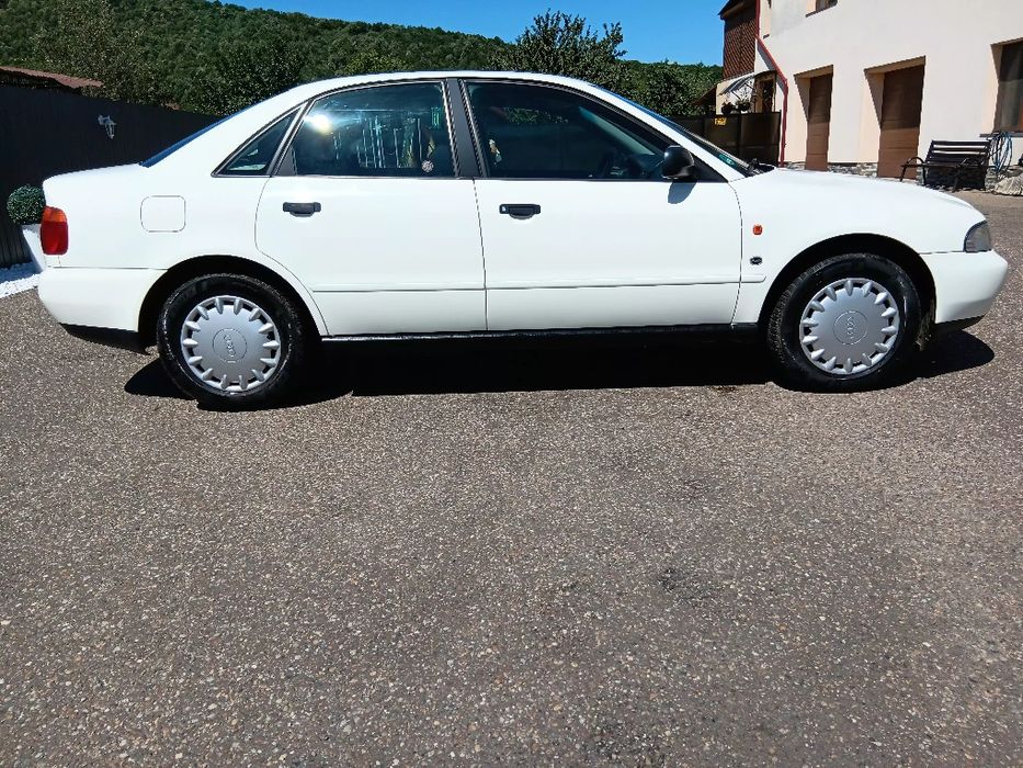 AUDI A4 1995 — imagine 4