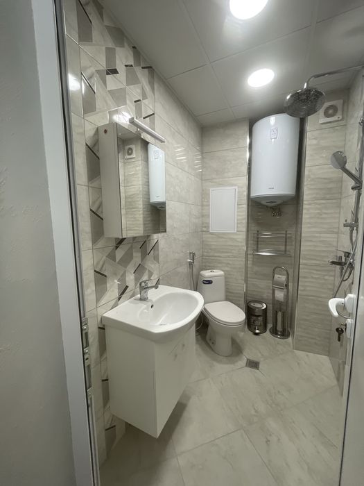 Дава се под наем Тристаен апартамент в Плевен, Дружба 1 - 70 кв.м за 550 € - Снимка #9