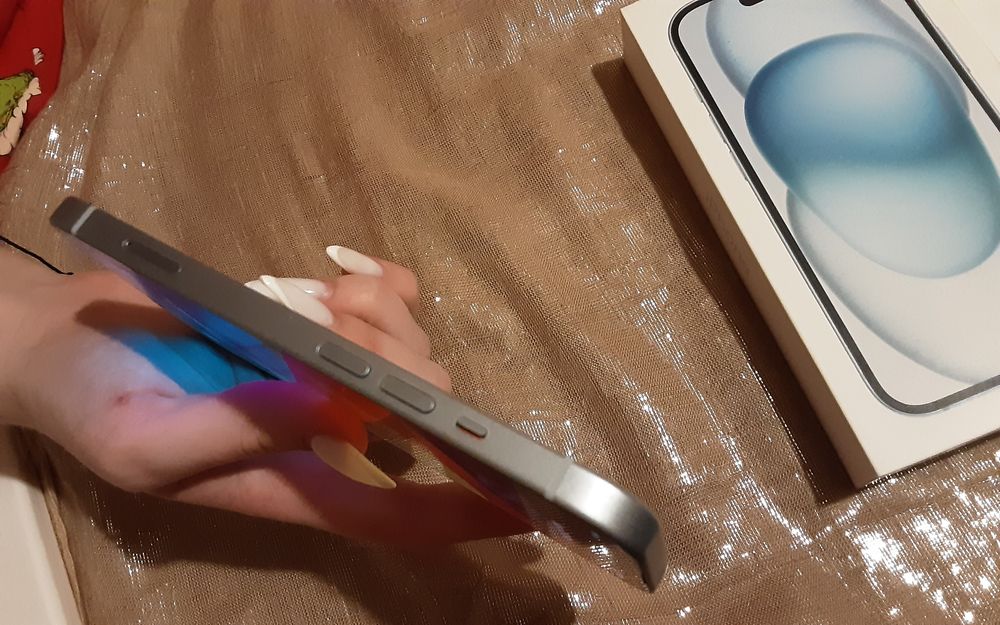 iPhone 15 128GB цвят BLUE ЛИЧНО предаване