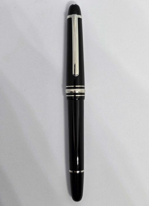 Химикалки Montblanc, S.T. Dupont и Cartier