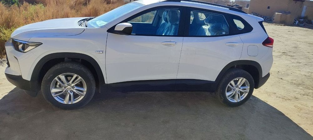 Yangi trekir 2 srochno sotiladi