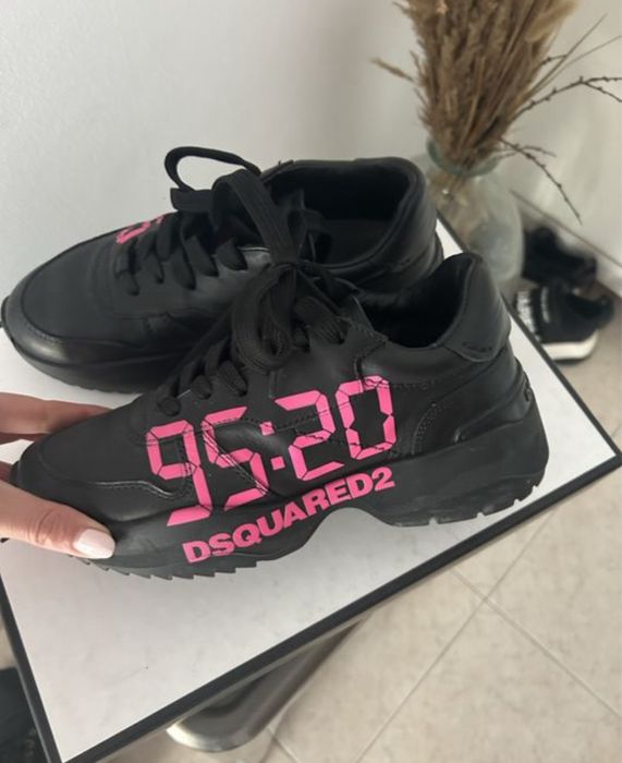 Оригинални дамски Dsquared ot yoxx,нови