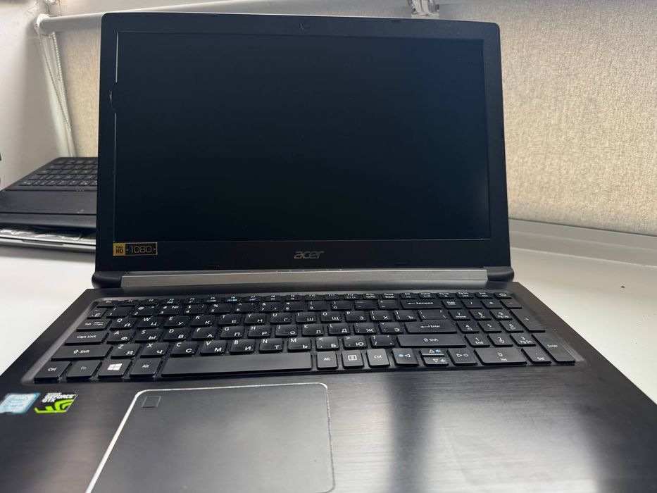 Acer Aspire A715 - 71G