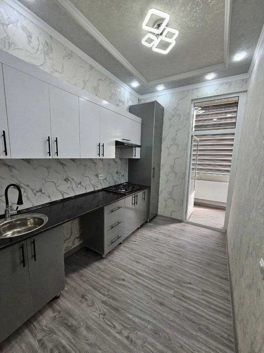 2 хоналик квартира 2 кават кирпичный дом, 6 микр, заправка