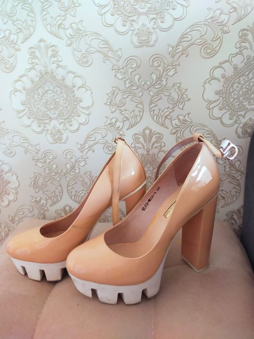 Туфли новые р.35-36