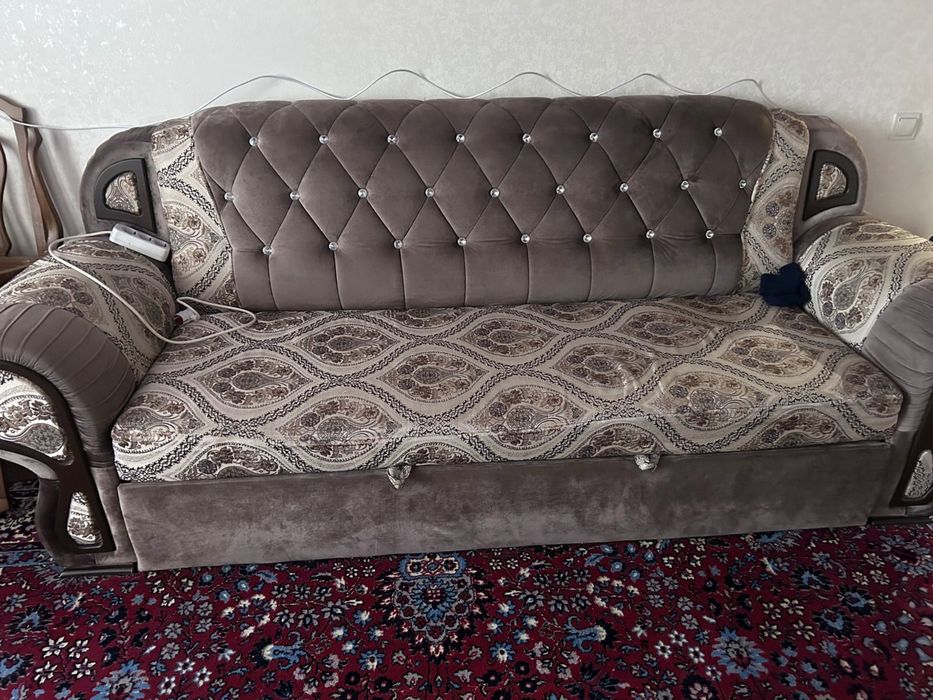 Продам диван тройку