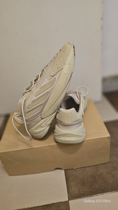 Обувки Adidas Ozelia