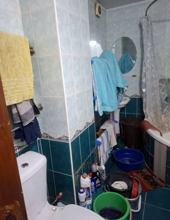 Срочно Продаётся ШРуставели 2/2/4 без ремонта без мебелья !