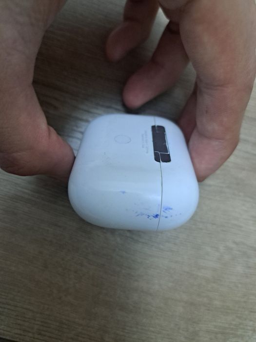 AirPods Pro 2.  кейс