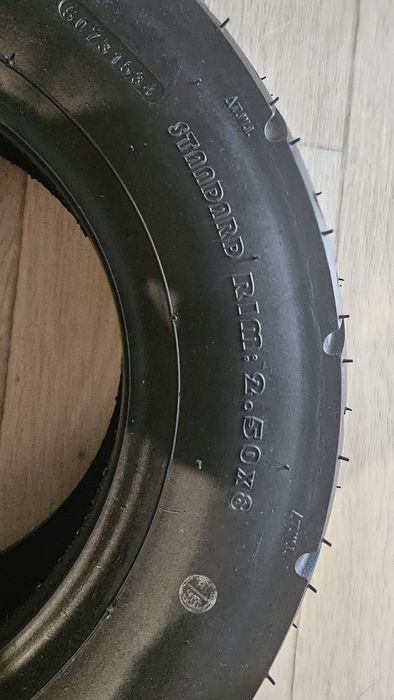 Бескамерная шина 100/90-8