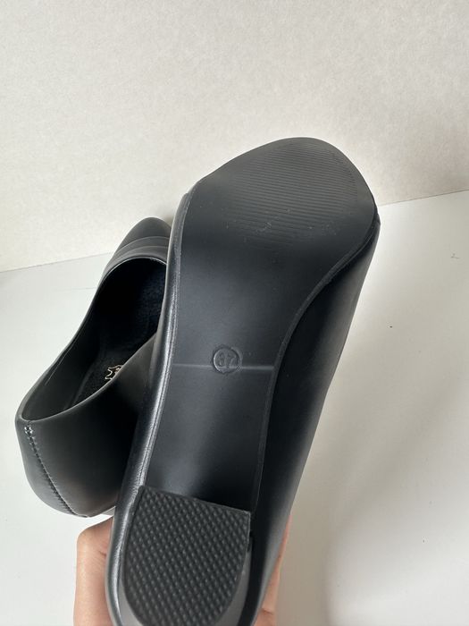 Черни обувки Tendenz