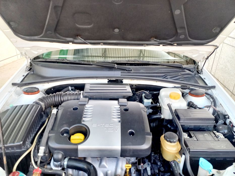 Шевралет ласетти сотилади