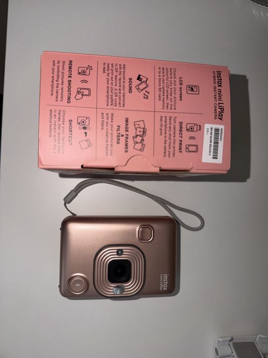 Fujifilm Instax Mini LiPlay (розовый)
