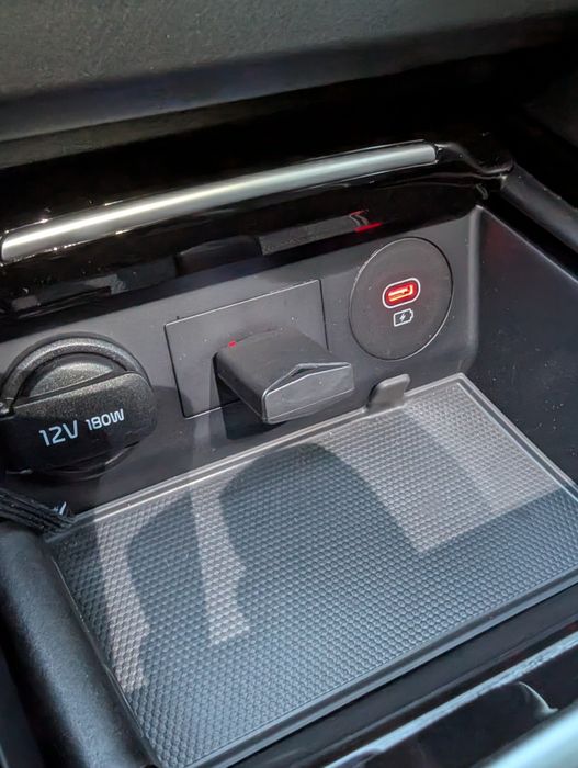 Car Play & Android Auto безжичен адаптер