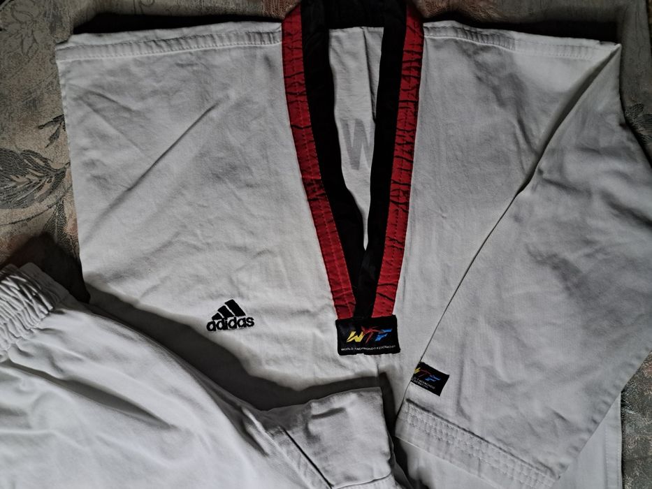 Продаётся кимоно для таеквондо