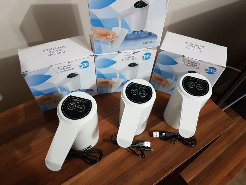 Диспенсър/ помпа за вода