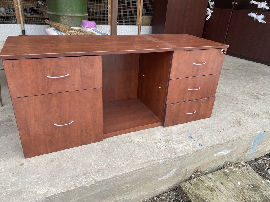 Продам шкафы офисные