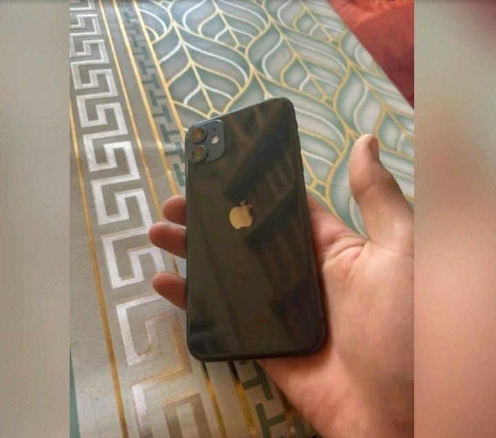 Iphone 11 sotiladi.