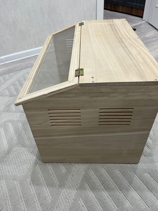 Хороший торг!Продам Террариум б/у