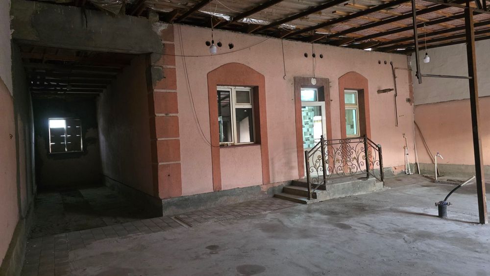 2 сотихли катеж сотилади Чархин пост. Тошкентда домга бортер киламан