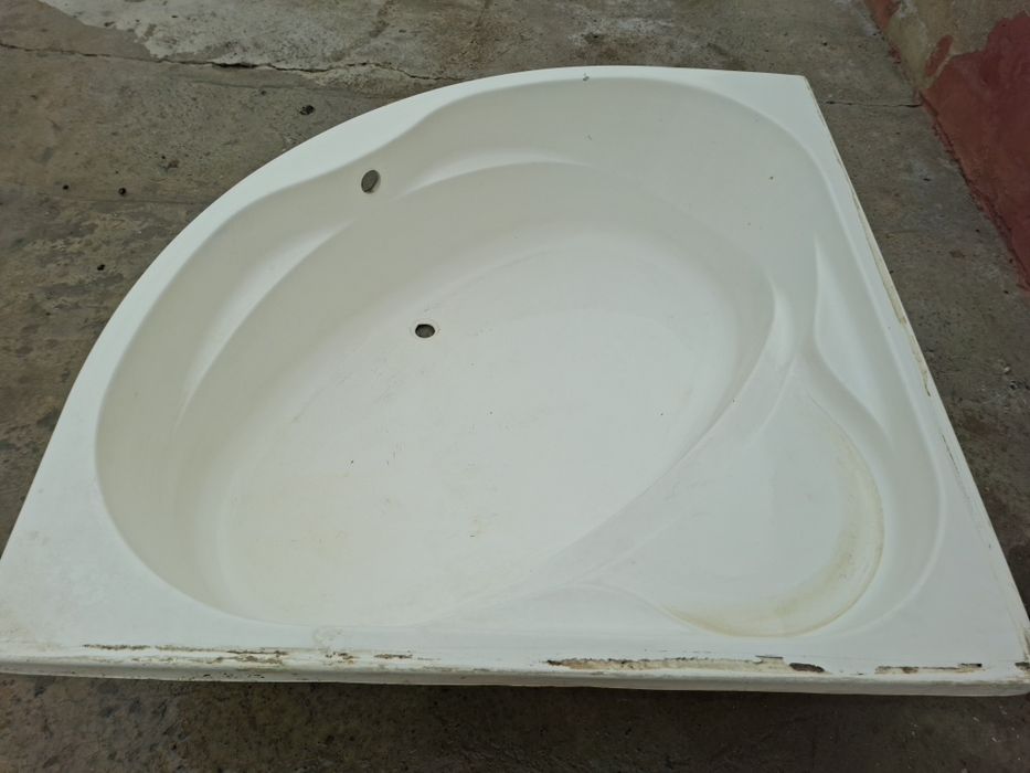 Chugun vanna sotiladi