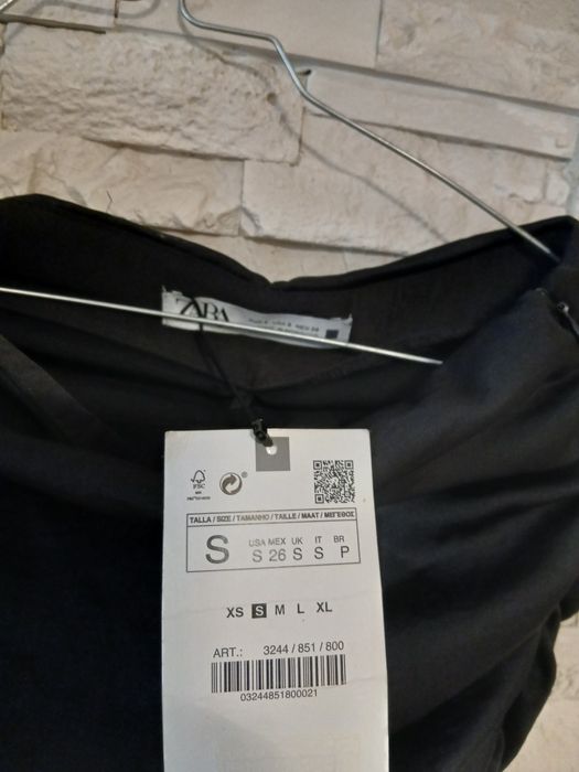 Fusta Zara nou cu eticheta culoare negru