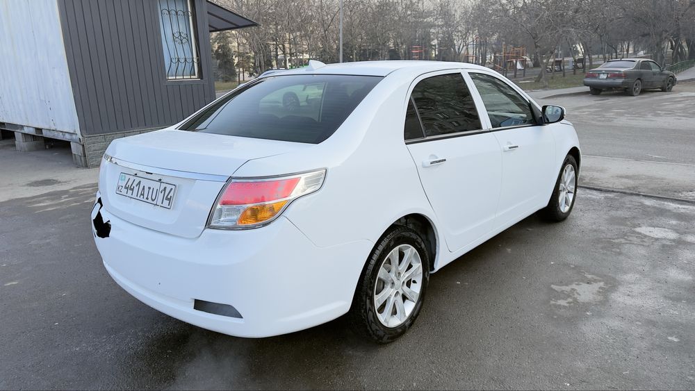 Автомобиль Geely GC7