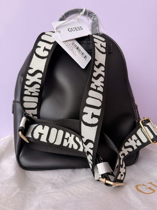 Оригинална чанта Guess