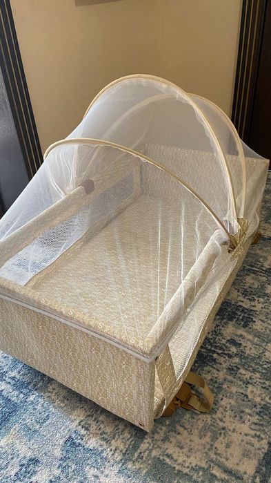 Продам манеж кровать