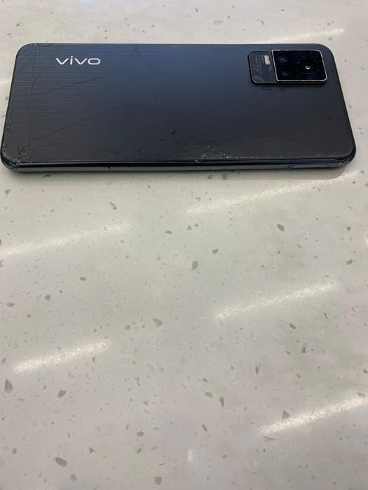Vivo v21e    128
