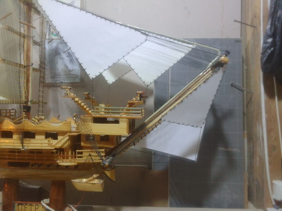 Olislarga qoʻyiladigan kema maketi