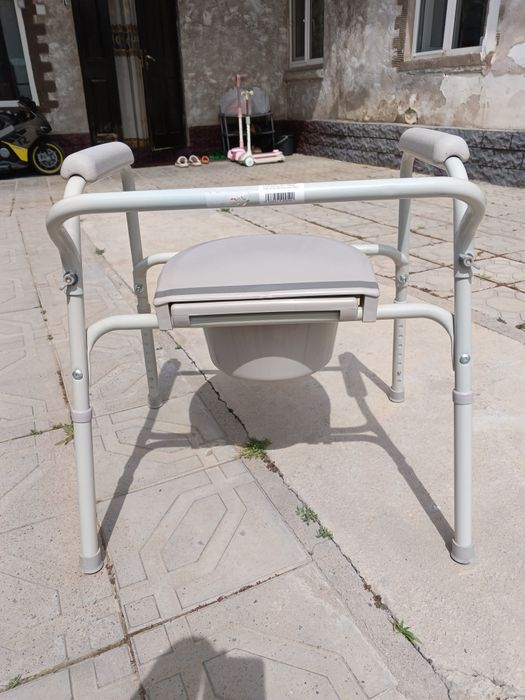 Биотуалет + насадка на унитаз