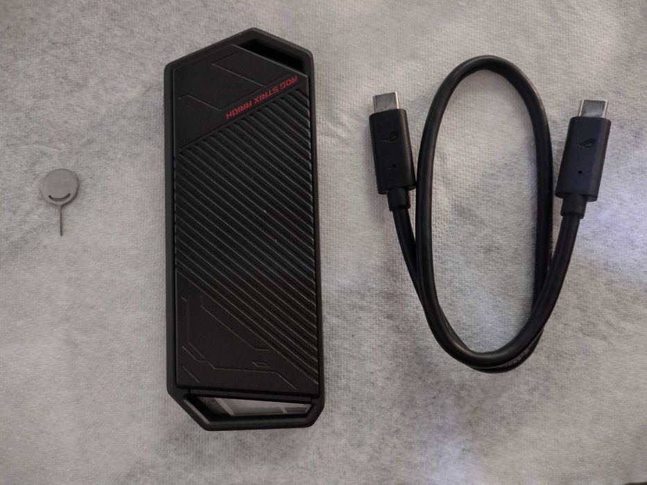 Vand SSD extern ROG STRIX ARION Lite combinat cu 970EVO Plus