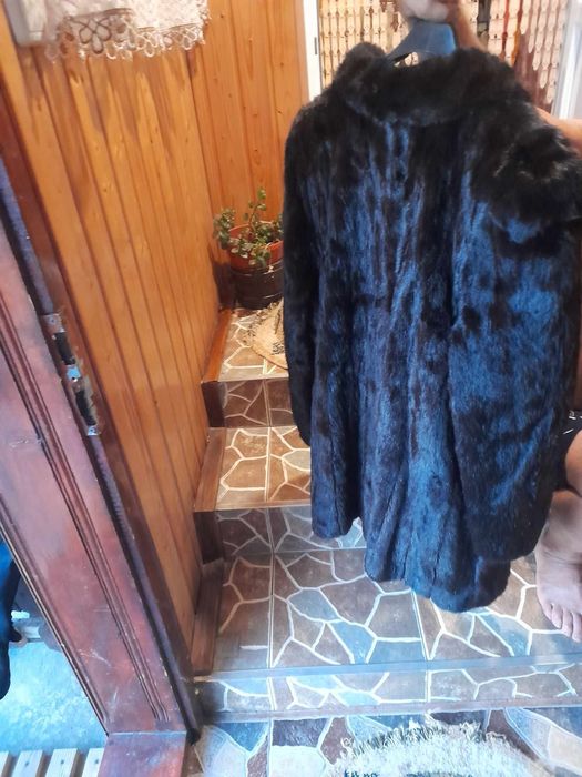 Haine din blana naturala