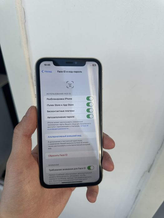 Продам Iphone 11 айфон