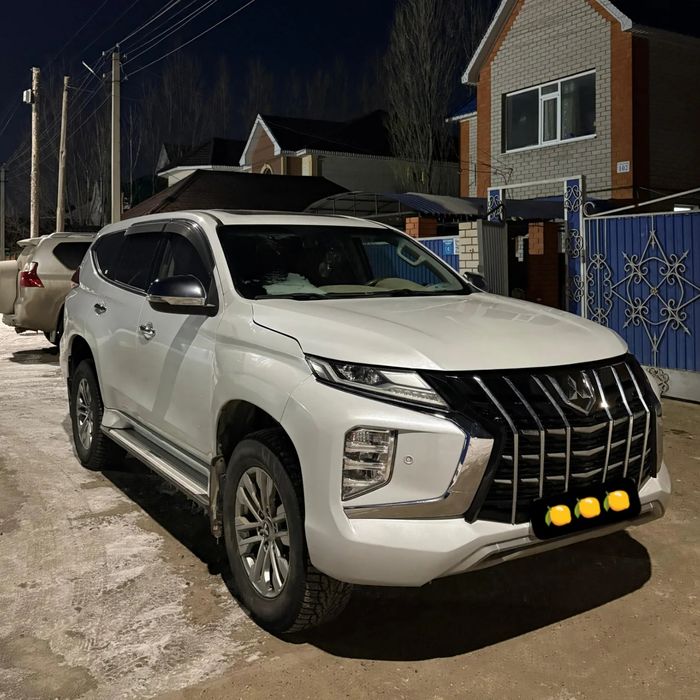 Mitsubishi pajero sport