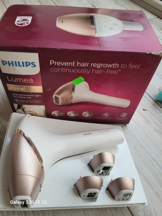 Epilator IPL Philips Lumea Prestige BRI956/00, Senzor Smartskin, utilizare cu sau fara fir, 250.000 impulsuri;
